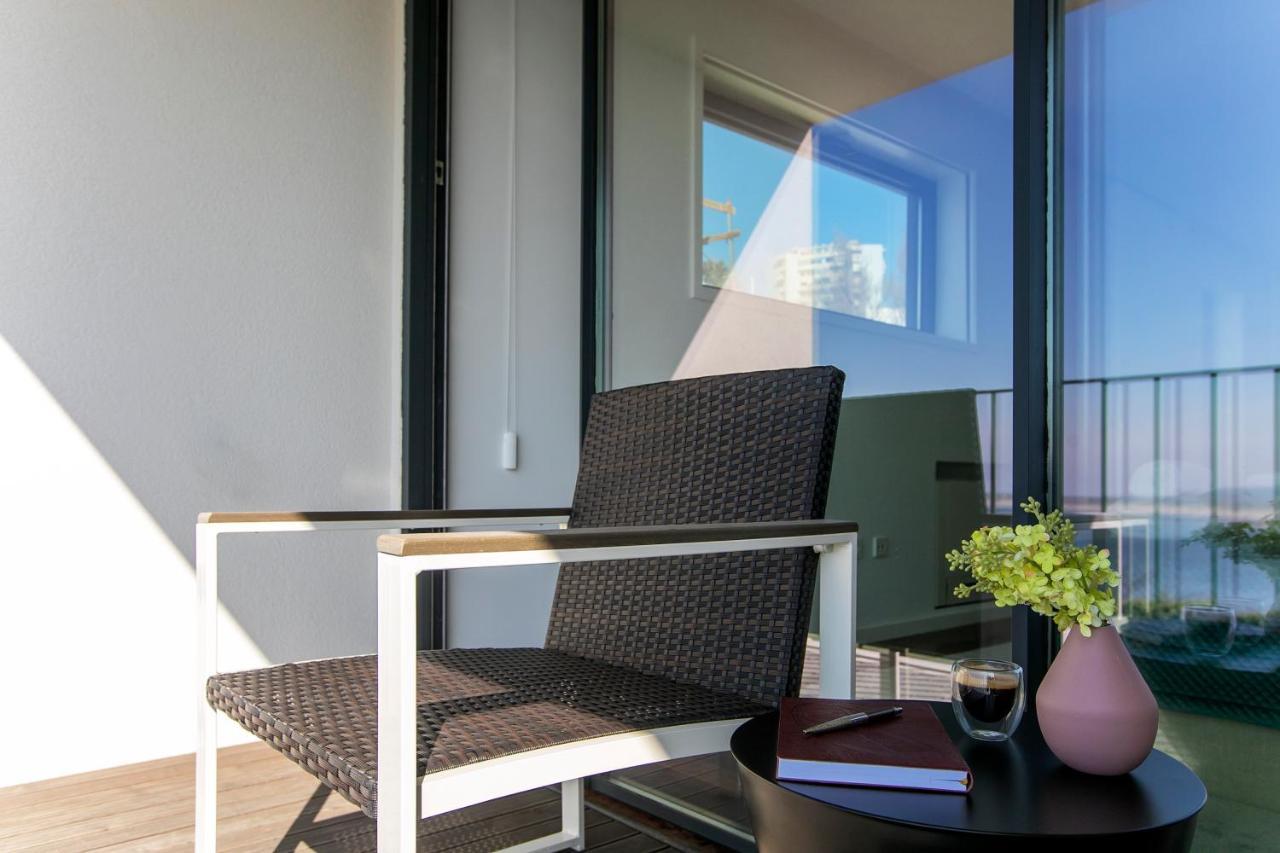 Lovelystay - Luxury 2Br Duplex Apartment In Foz ポルト エクステリア 写真